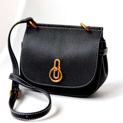 Chic Saddle Leather Bag