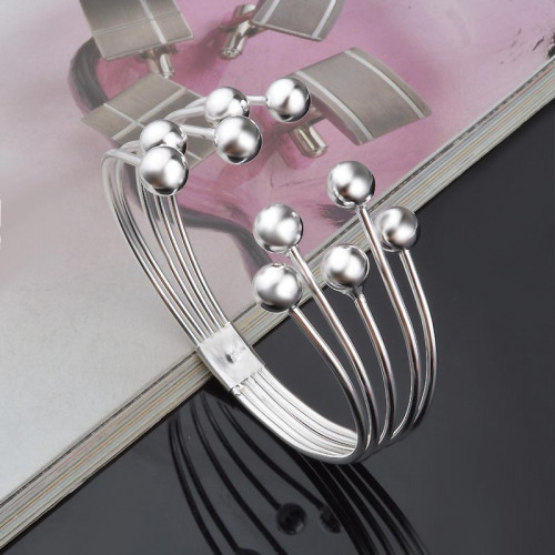 Fashionable Silver Balls and String Bracelet